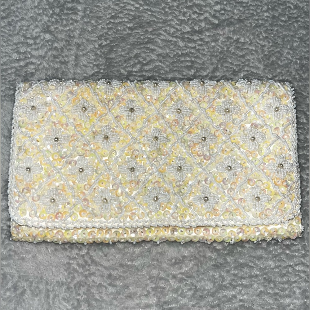 VTG MM KANE HANDMADE FORMAL EVENING BEADED SEQUINS CLUTCH PURSE IVORY HONG KONG
